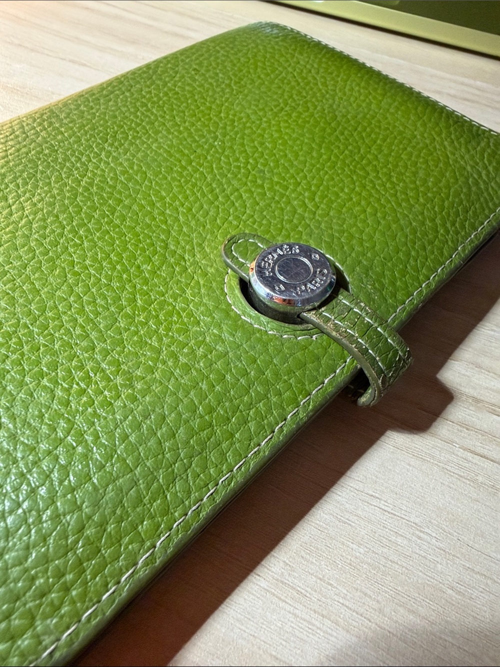 Hermes w/ COA Green Leather Organizer with Snap Closure - Picture 2 of 9